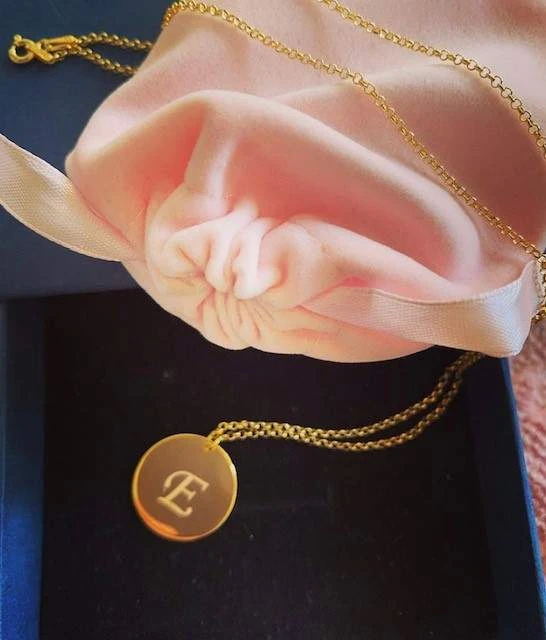 Ogrlica "Medaljon sa slovom" - personalizovana